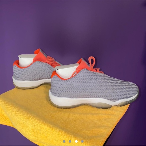Nike Air Jordans Future Low BG - Picture 3 of 3